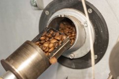 Káva s mandlovou příchutí - zrnková